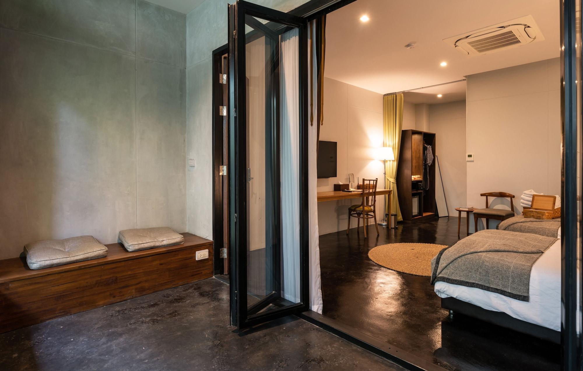 Cherlock Hotel Chiang Mai Exteriör bild