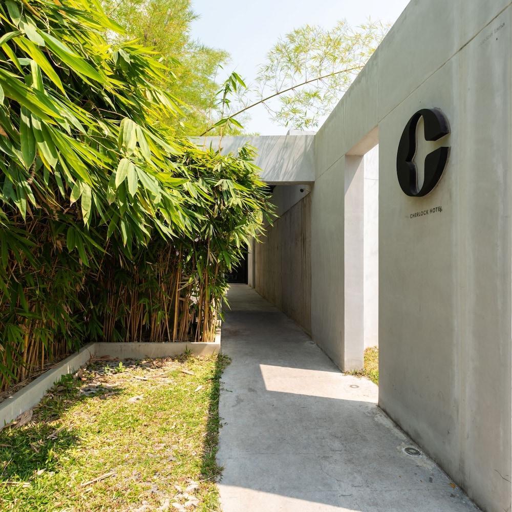 Cherlock Hotel Chiang Mai Exteriör bild